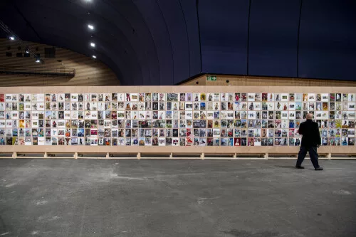 Clôture de l’exposition Juergen Teller, i need to live